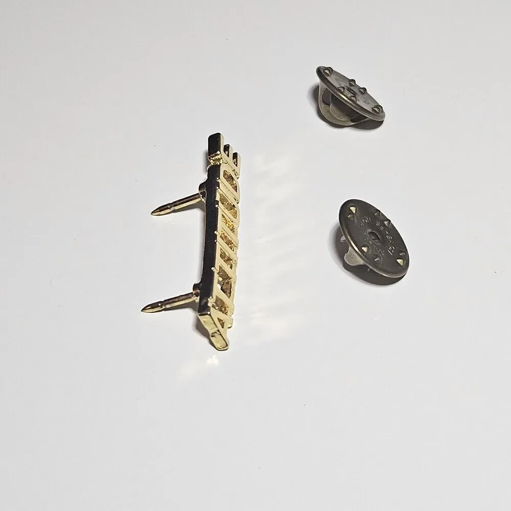 Vintage Attitude Gold Tone Enamel Lapel Hat Pin